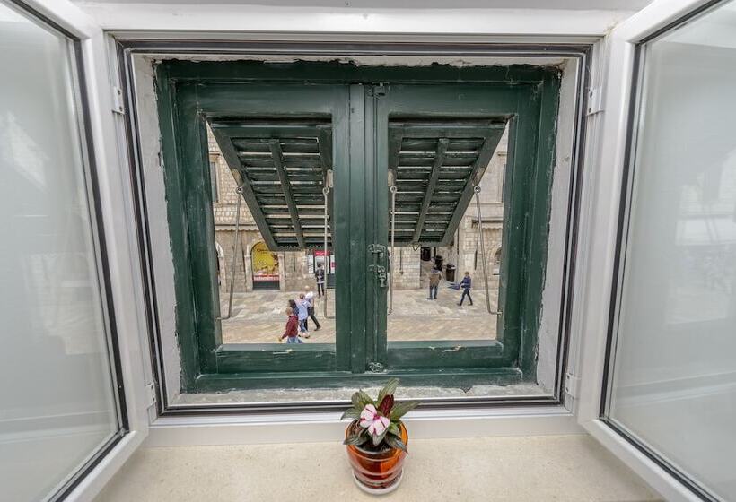 Studio Apartments Stradun