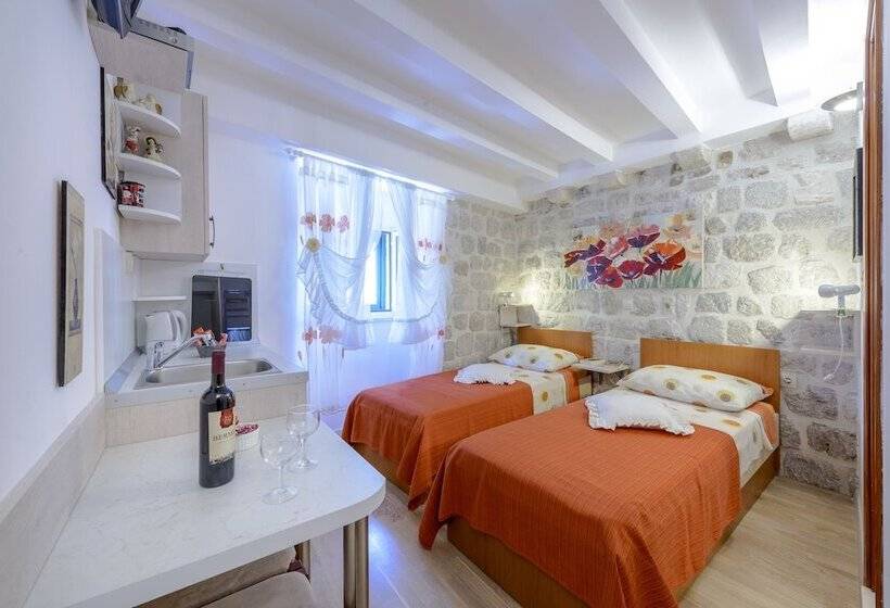 Studio Apartments Stradun
