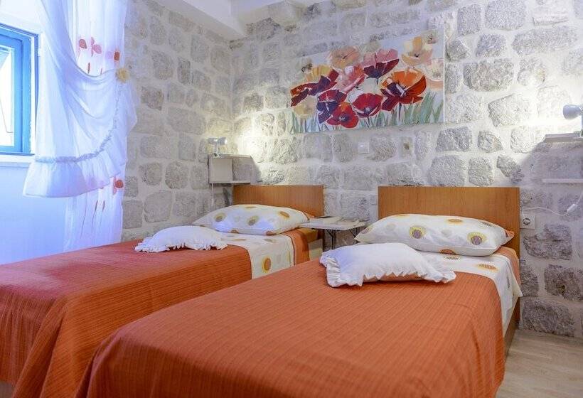 Studio Apartments Stradun