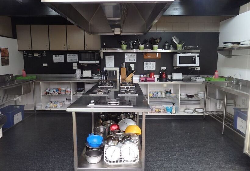 Taupo Urban Retreat   Hostel