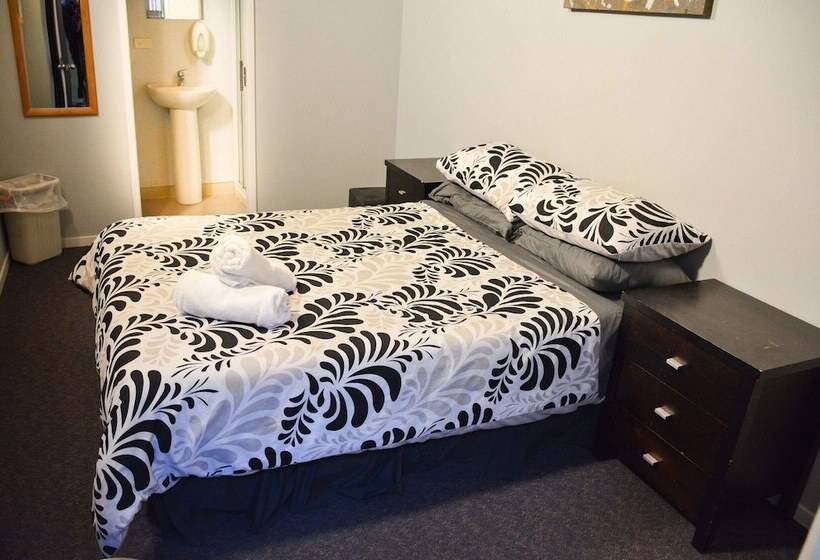 Taupo Urban Retreat   Hostel