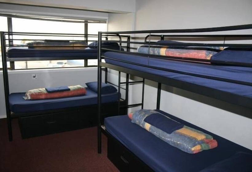 Taupo Urban Retreat   Hostel