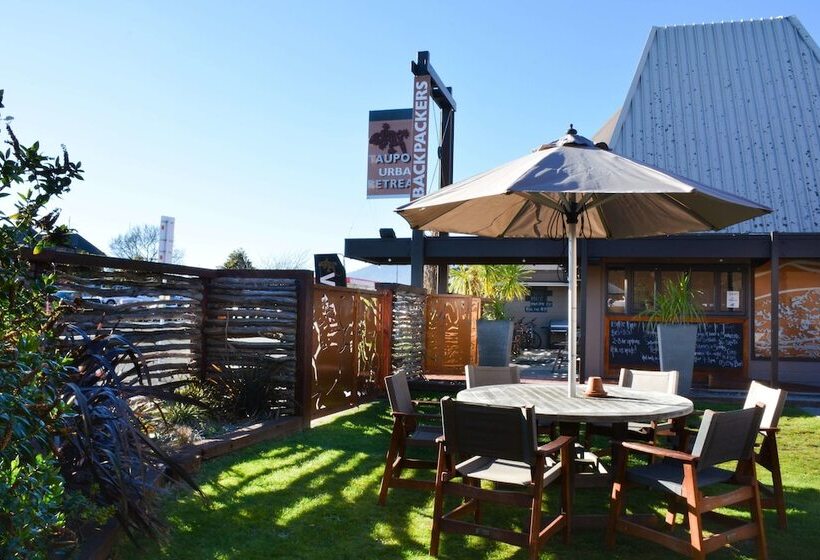 Taupo Urban Retreat   Hostel