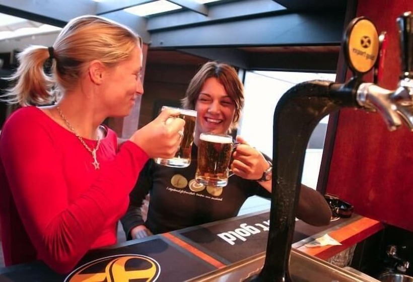 Taupo Urban Retreat   Hostel