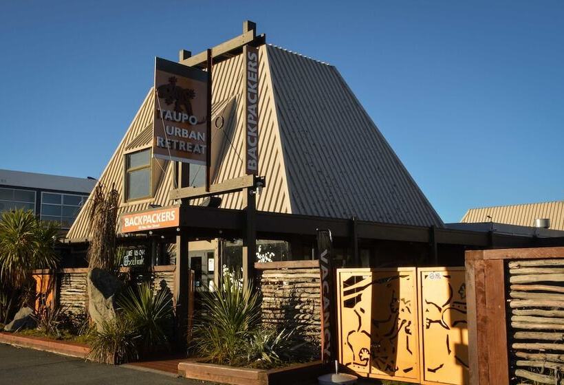 Taupo Urban Retreat   Hostel
