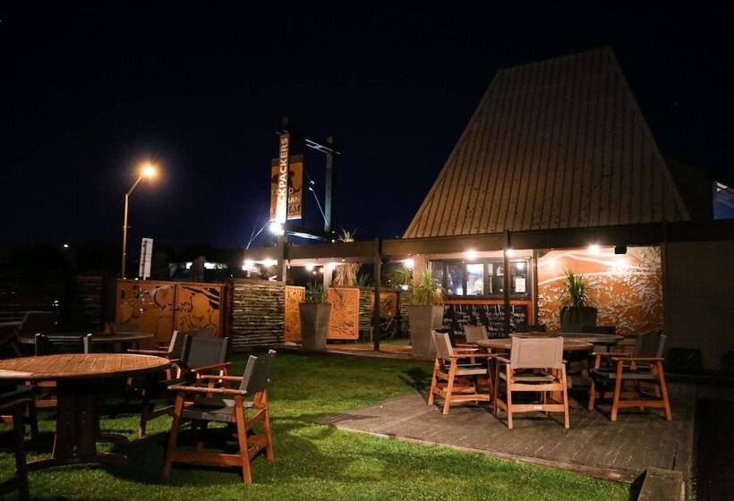 Taupo Urban Retreat   Hostel