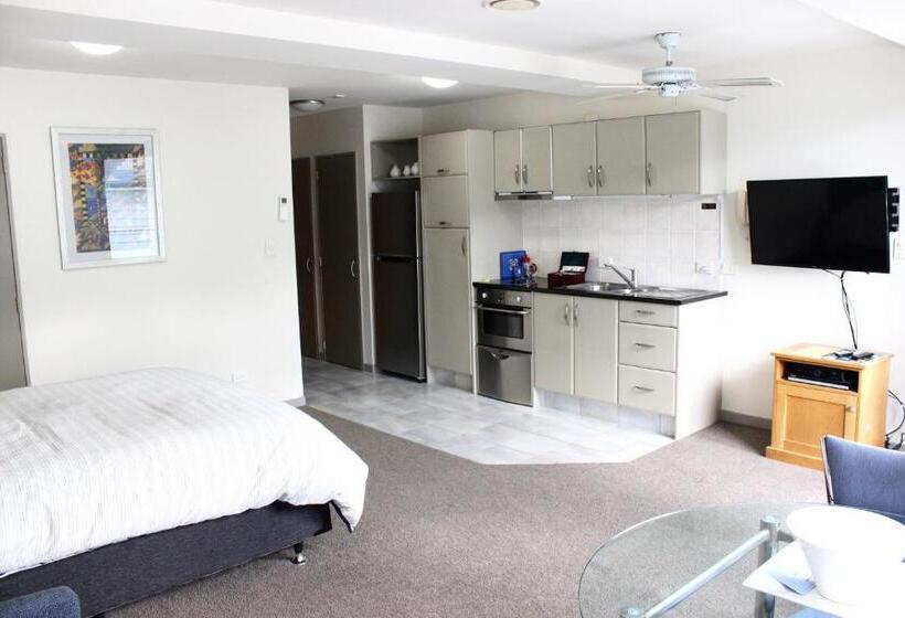 The Anchorage Apartments