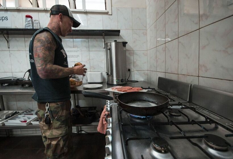 The Hive Hostel   Traveler Friendly, Passport Only