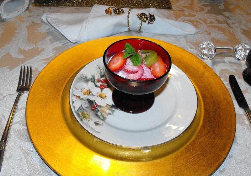 The Queen, A Victorian Bed & Breakfast