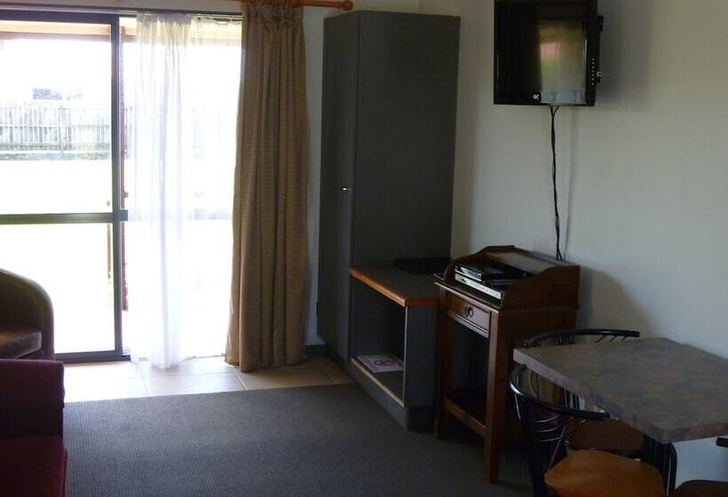 Westport Kiwi Holiday Park & Motels