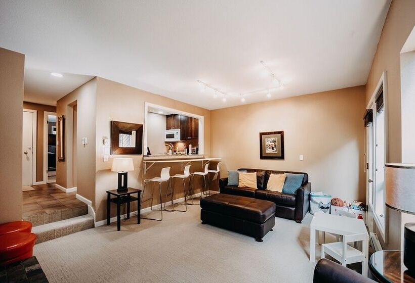 50sw   Wi Fi   Fireplace   W/d   D/w   Sleeps 4