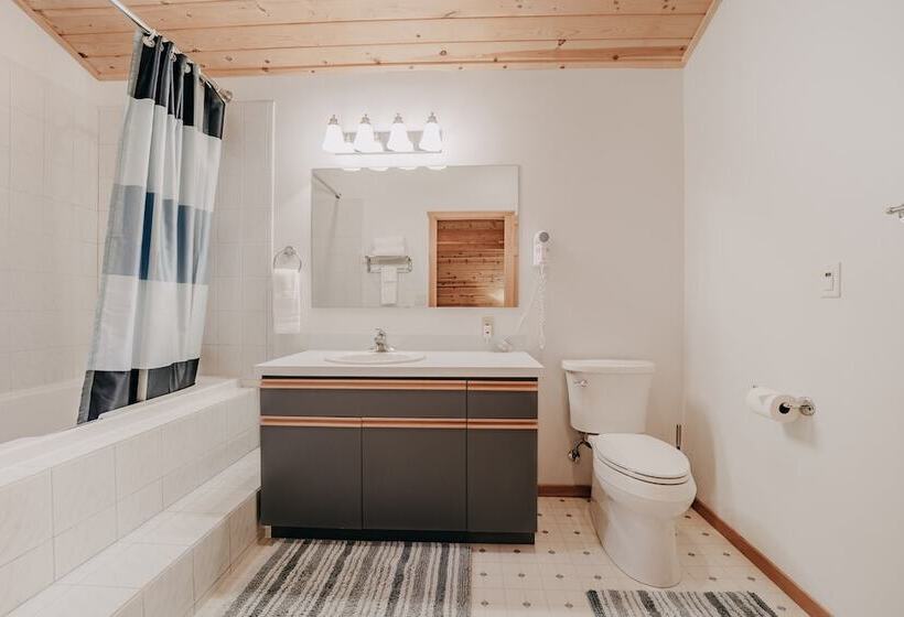 75sl   Wifi   Bbq   Pets Ok   Sleeps 6 2 Bedroom Home By Redawning