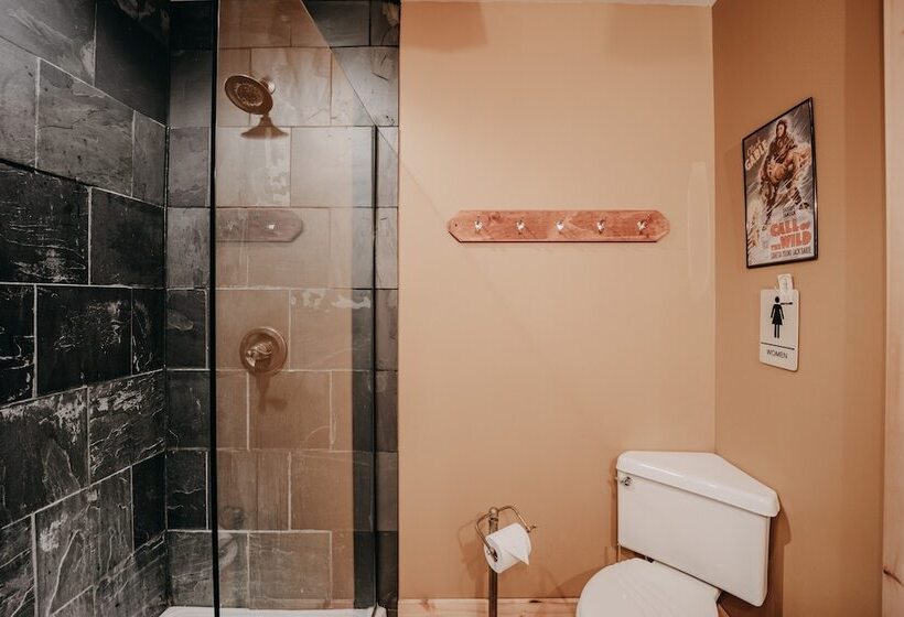 79mbr   Hot Tub   Pets Ok   Wifi   Bbq