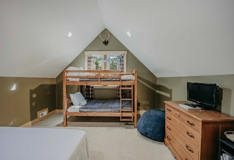 79mbr   Hot Tub   Pets Ok   Wifi   Bbq