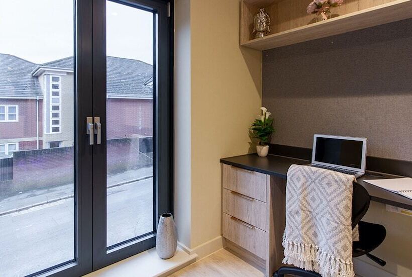 Общежитие Modern Studios   Reading