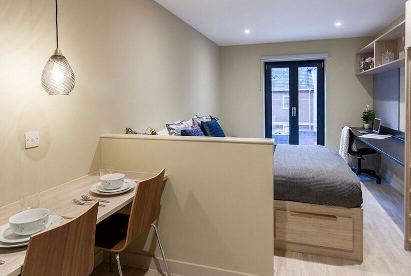 Общежитие Modern Studios   Reading