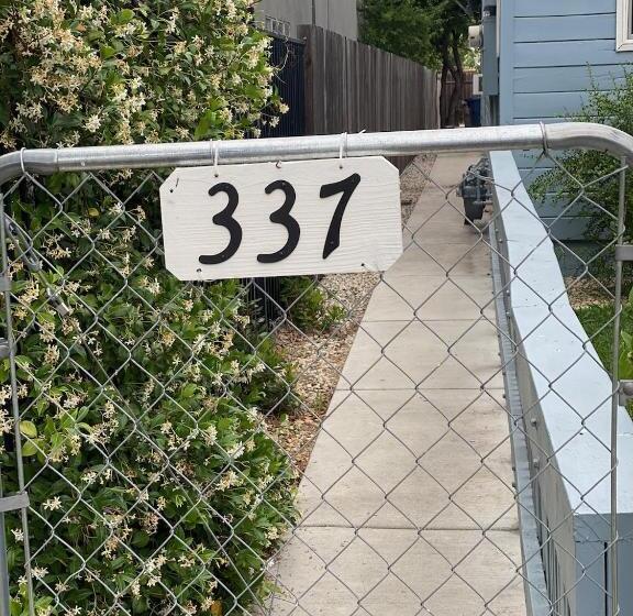 旅馆 Whole Family Barrette