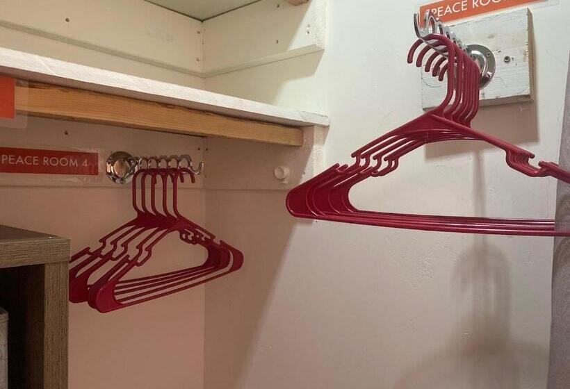 旅馆 Whole Family Barrette