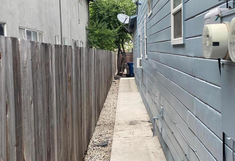 旅馆 Whole Family Barrette