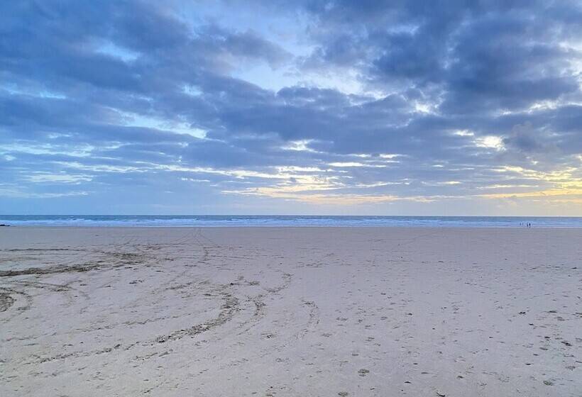 Beautiful 1 Bed Studio In Porthcawl Near Beach