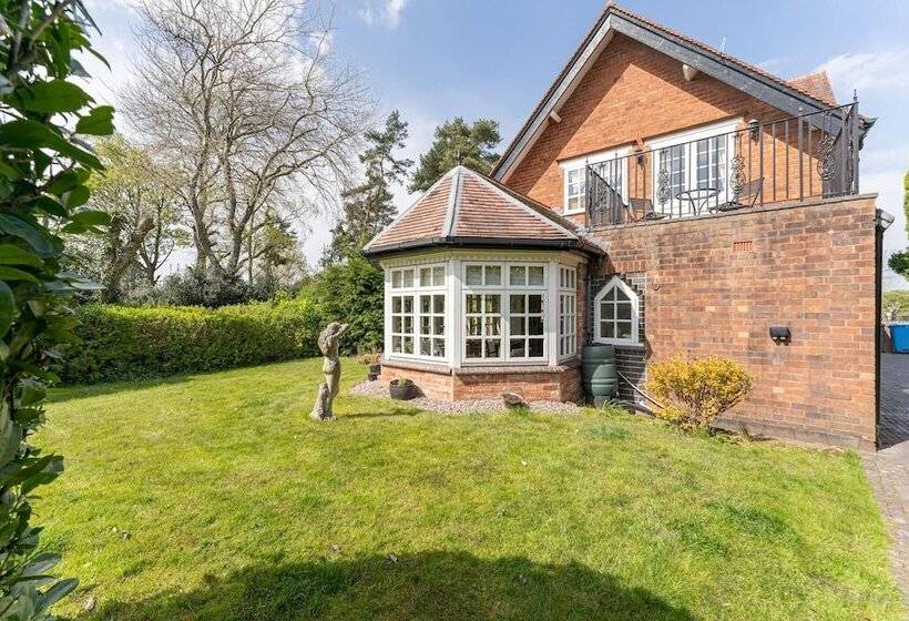 Beautiful Country Cottage