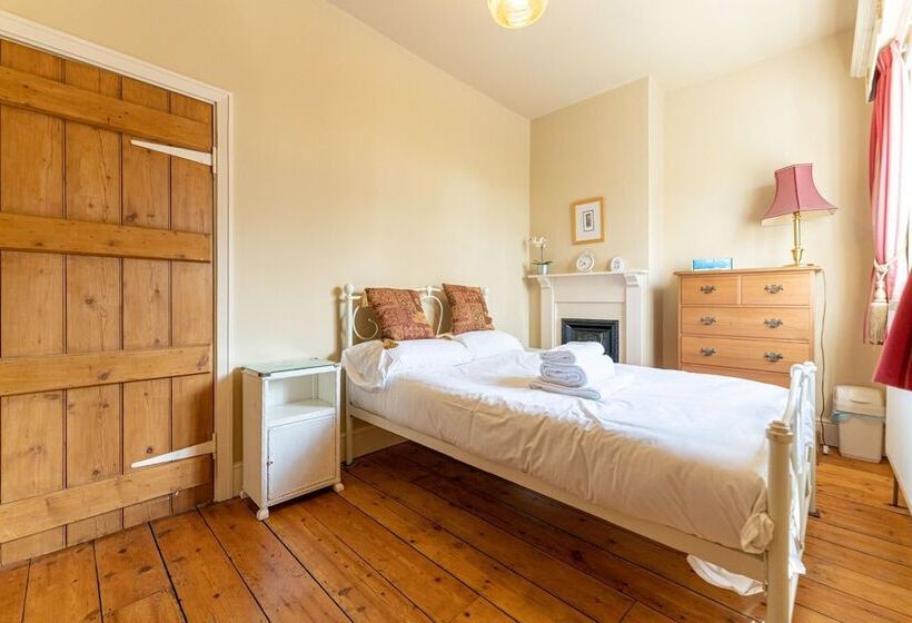 Beautiful Country Cottage