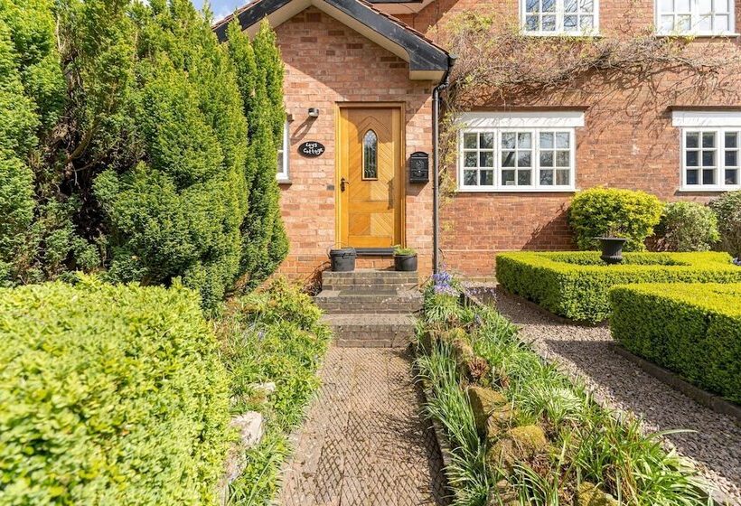 Beautiful Country Cottage