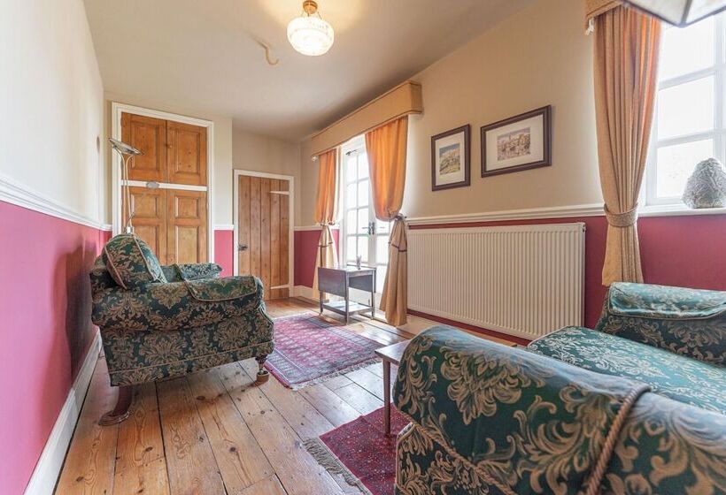 Beautiful Country Cottage