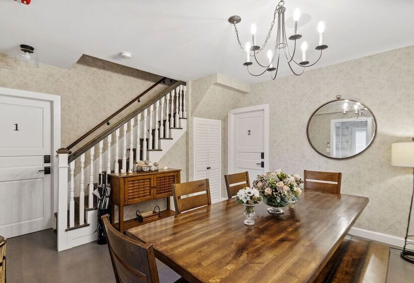 Bed and Breakfast Stirrup House By Pattio