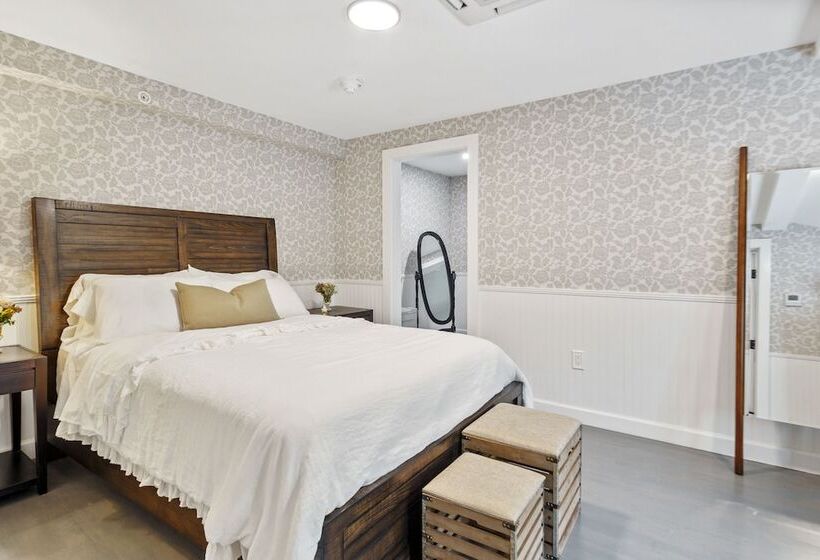 Bed and Breakfast Stirrup House By Pattio