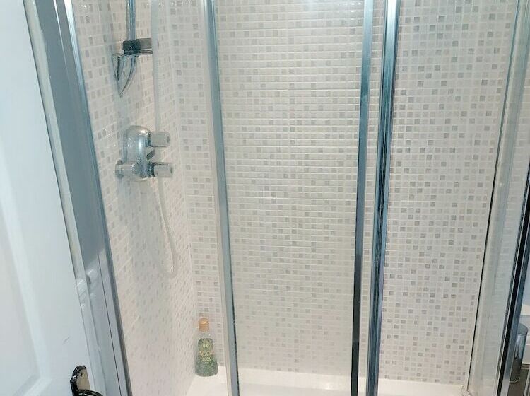 Bed and Breakfast The 87