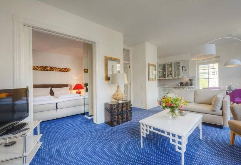 Living Am Carlsplatz