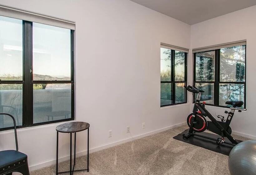 Casa Buenaluxurious Retreat W/2 Masters & Views!