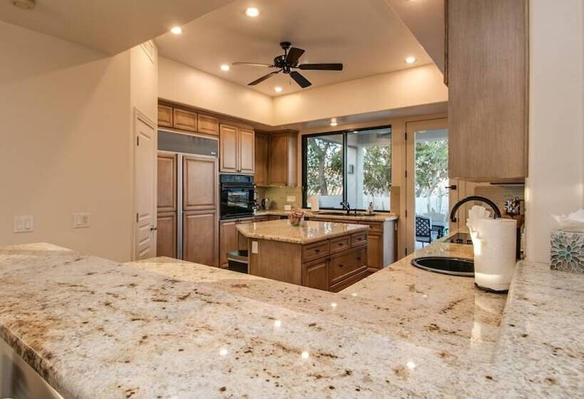 Casa Buenaluxurious Retreat W/2 Masters & Views!