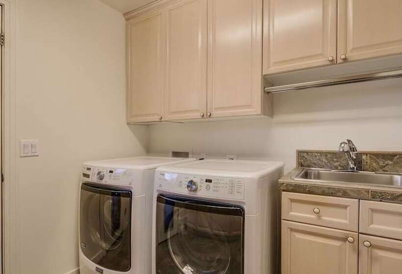 Casa Buenaluxurious Retreat W/2 Masters & Views!