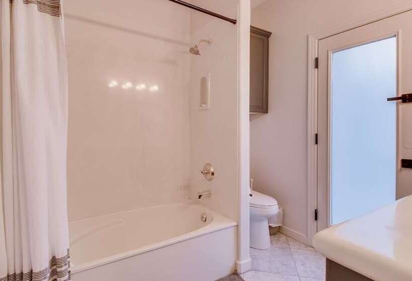 Casa Buenaluxurious Retreat W/2 Masters & Views!