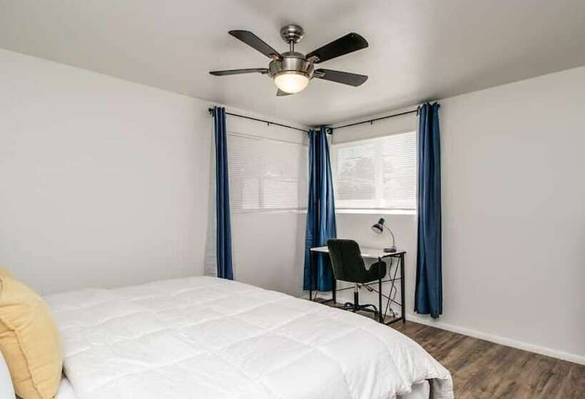 Cozy Arcadia Hideaway W/charm & Style!