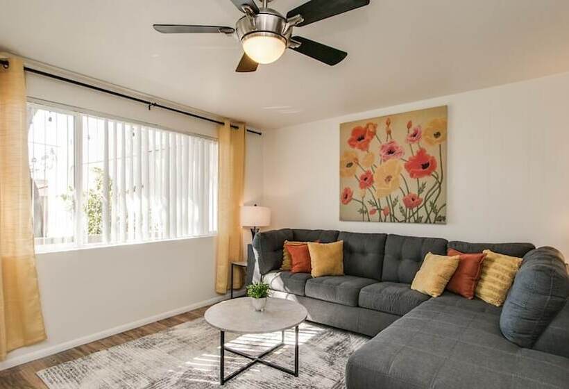 Cozy Arcadia Hideaway W/charm & Style!