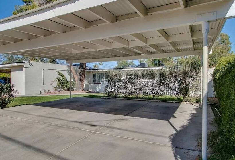 Cozy Arcadia Hideaway W/charm & Style!