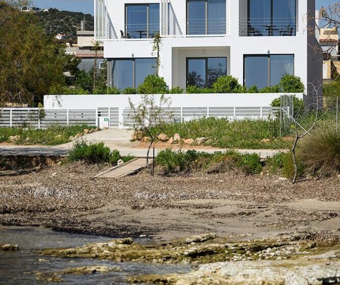 Cubes On The Beach Athens Airport