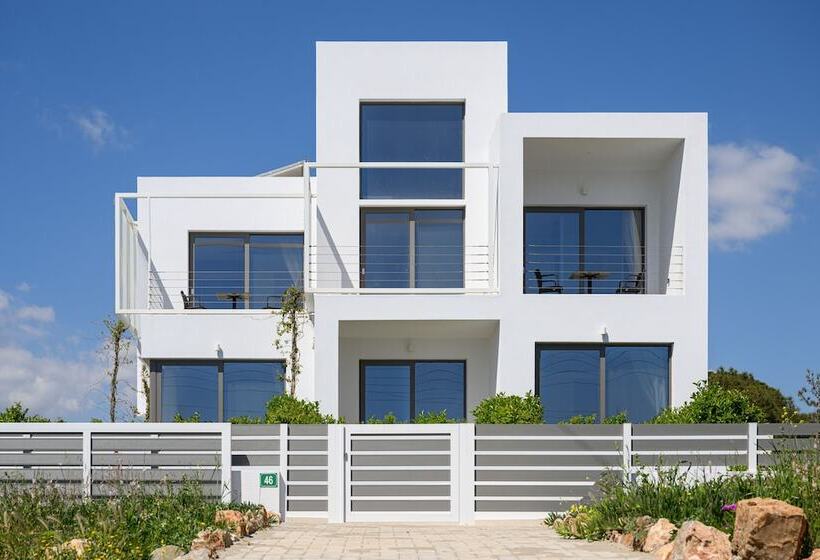 Cubes On The Beach Athens Airport