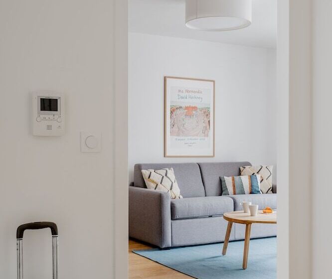 Edgar Suites Châtillon