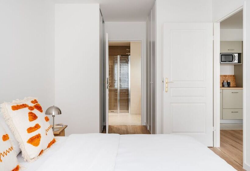 Edgar Suites Châtillon