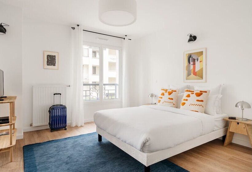 Edgar Suites Châtillon