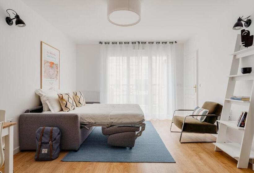 Edgar Suites Châtillon