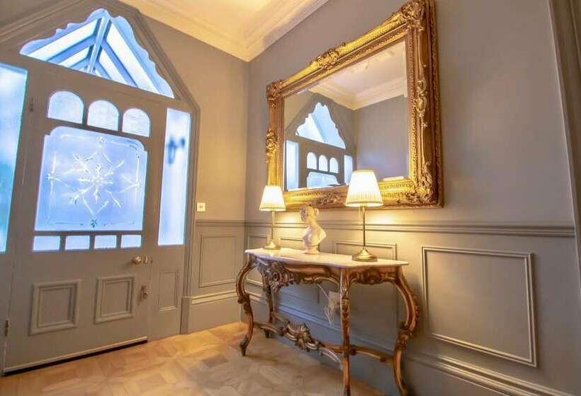 Fabulously Unique 3bd Home Sunderland