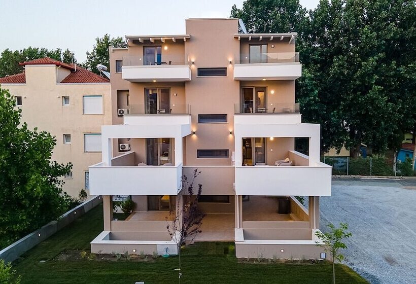 Funtuki Seaside Apartments