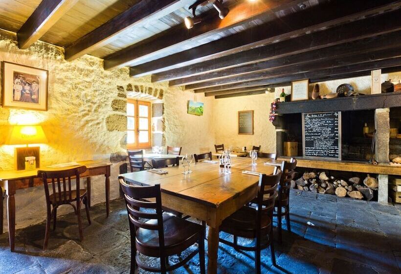 여관 Auberge De La Moreno