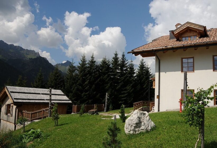 فندق فئة نجمة واحدة Design Chalet Zirm Check In At Olympia