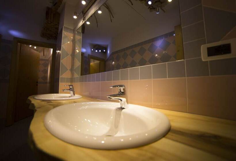 فندق فئة نجمة واحدة Design Chalet Zirm Check In At Olympia